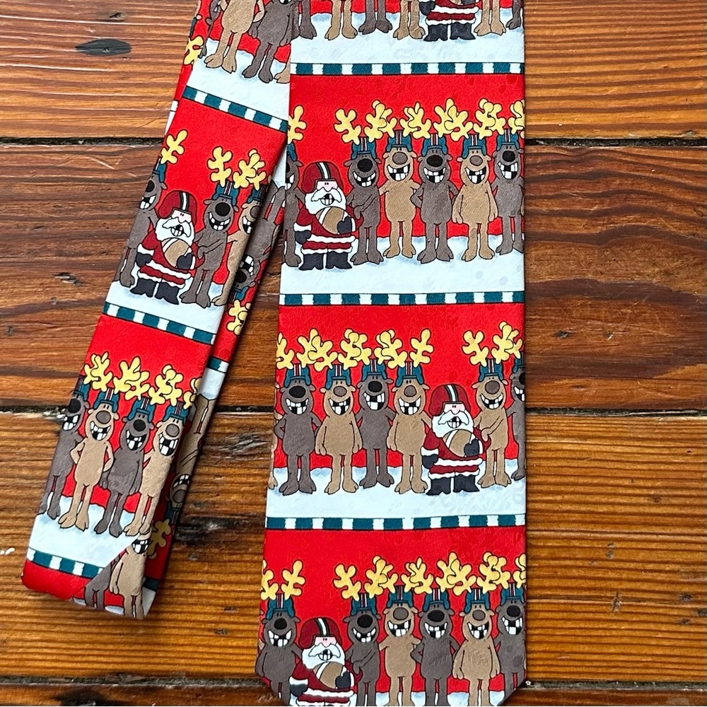 Vintage 00s John Ashford Christmas football tie